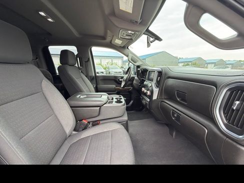 Used 2022 GMC Sierra 3500 SLE w/ SLE Convenience Package AWD/4WD image 11