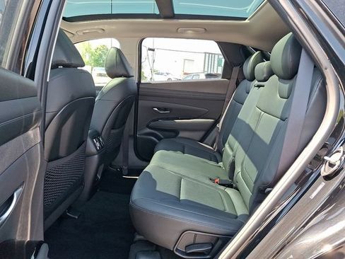 Used 2025 Hyundai Tucson Limited AWD/4WD image 10