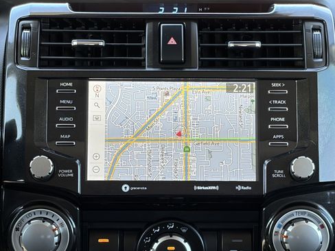 Certified 2024 Toyota 4Runner TRD Off-Road Premium w/ Moonroof Package AWD/4WD image 13