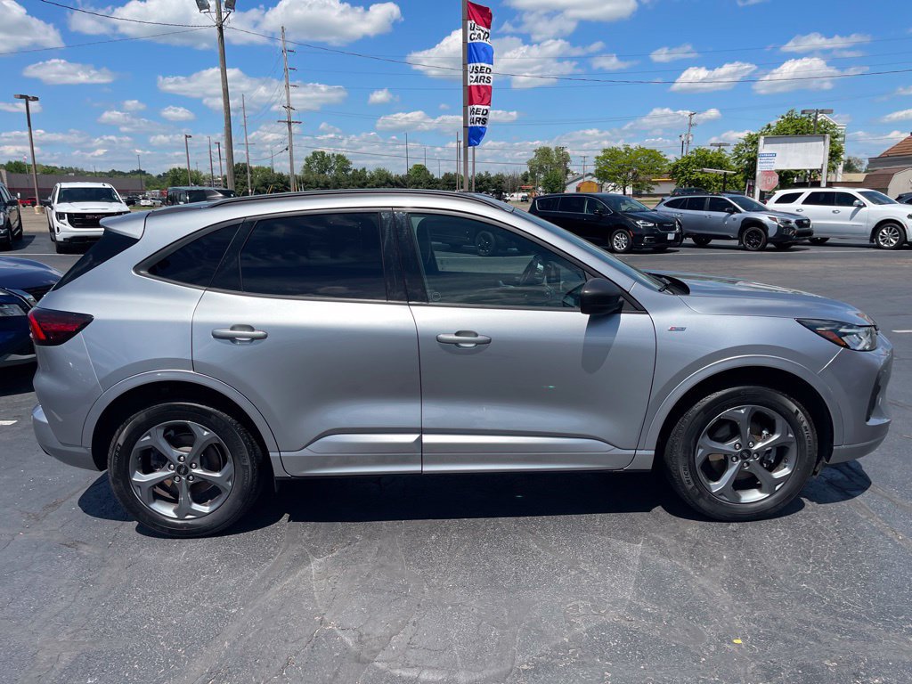 Used 2024 Ford Escape ST-Line AWD/4WD image 8