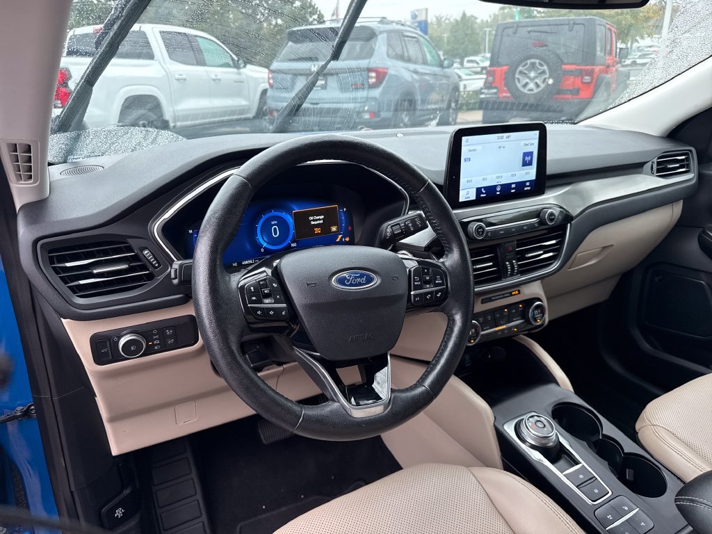 Used 2021 Ford Escape Titanium AWD/4WD image 14
