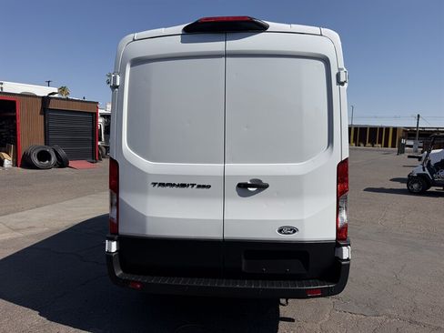 Used 2026 Ford Transit 250 148 Medium Roof RWD image 4