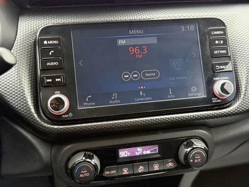 Used 2022 Nissan Kicks SV FWD image 16