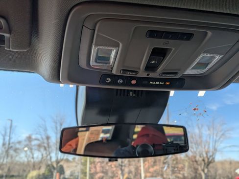 Certified 2025 Chevrolet Silverado 1500 LT image 32