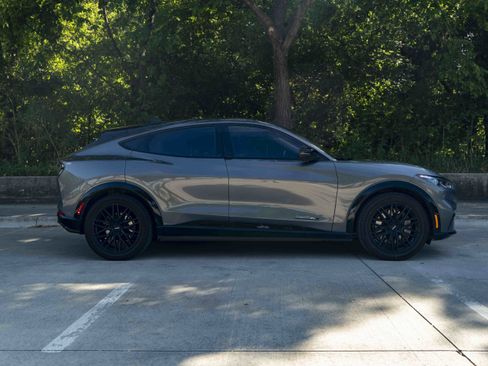 Used 2023 Ford Mustang Mach-E Premium AWD/4WD image 10