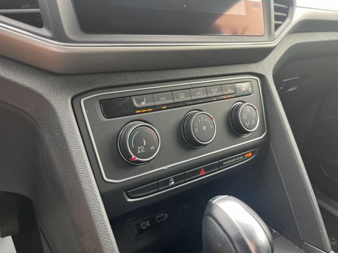 Used 2018 Volkswagen Atlas SE FWD image 23