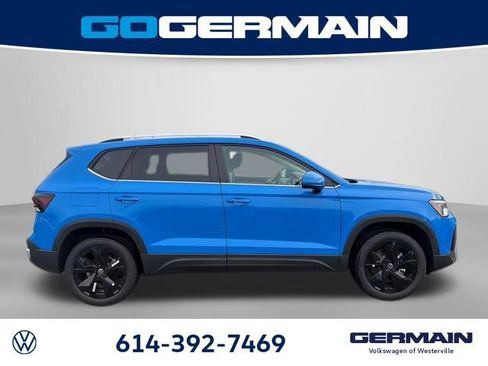 New 2026 Volkswagen Taos SE image 7