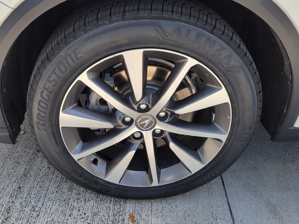 Certified 2025 Acura MDX w/ Technology Package FWD image 4