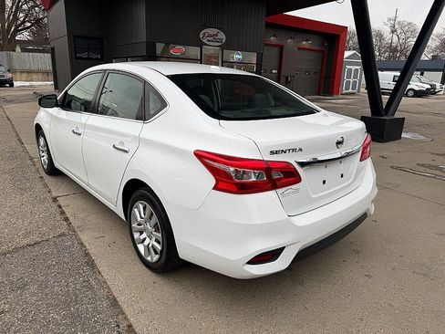 Used 2017 Nissan Sentra SV image 2