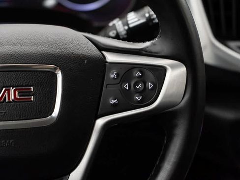 Used 2024 GMC Terrain SLT AWD/4WD image 16
