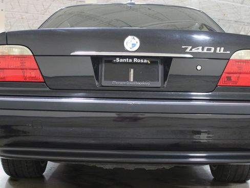 Used 2001 BMW 740iL RWD image 31