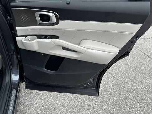 Certified 2023 Kia Sorento SX Prestige AWD/4WD image 16