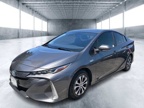 Used 2022 Toyota Prius Prime LE FWD image 1
