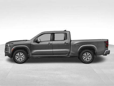 Used 2022 Nissan Frontier SV RWD image 3