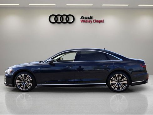 Used 2023 Audi A8 L 3.0T image 2