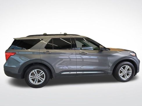 Used 2023 Ford Explorer XLT RWD image 7