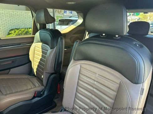 Used 2024 Kia EV9 Land w/ Towing Package image 24