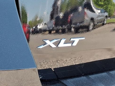 Used 2023 Ford Explorer XLT w/ Equipment Group 202A AWD/4WD image 34