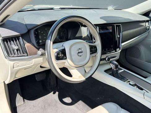 Used 2018 Volvo V90 T6 Cross Country w/ Protection Package Plus AWD/4WD image 4