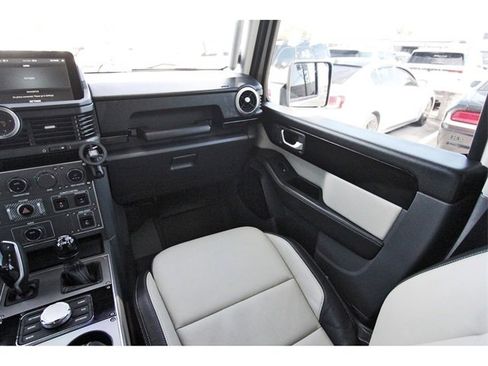 Used 2025 INEOS Grenadier Fieldmaster Edition image 9