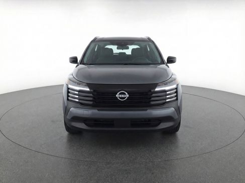 Used 2025 Nissan Kicks SV image 2