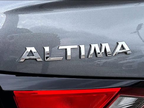 Certified 2022 Nissan Altima 2.5 SV FWD image 30
