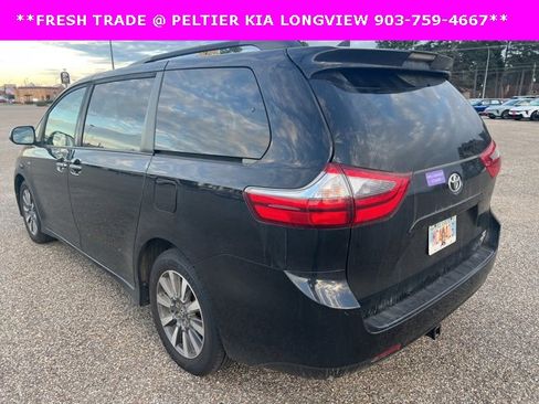 Used 2020 Toyota Sienna LE image 6