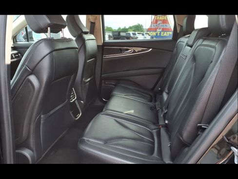 Used 2022 Lincoln Nautilus AWD w/ Premium Package image 34