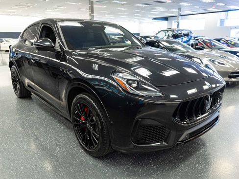 Used 2025 Maserati Grecale Modena image 3