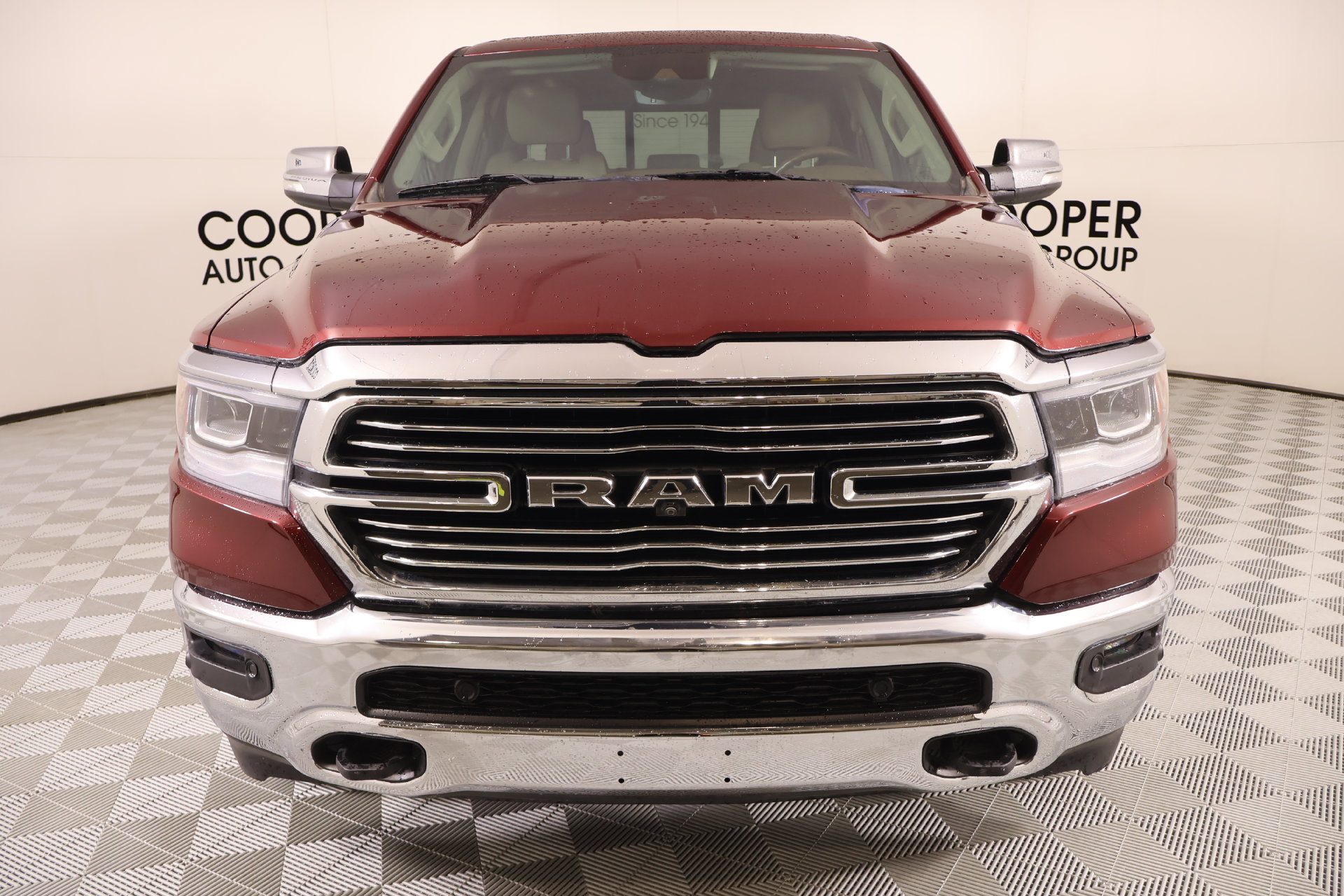 Used 2019 RAM 1500 Laramie AWD/4WD image 9