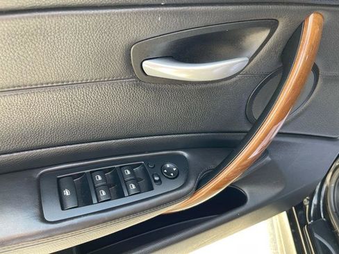 Used 2008 BMW 135i Convertible RWD image 27