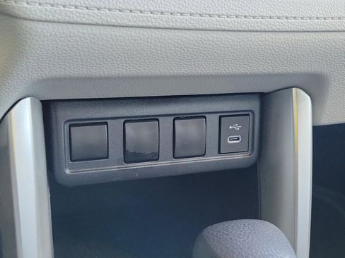 Certified 2025 Toyota Corolla Cross L image 13