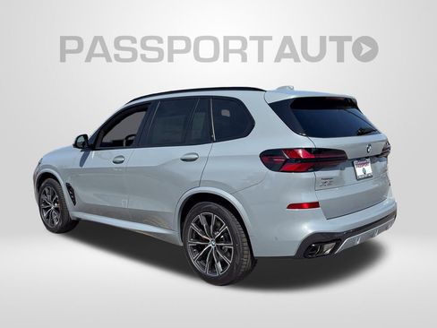 New 2026 BMW X5 xDrive40i w/ M Sport Package AWD/4WD image 3