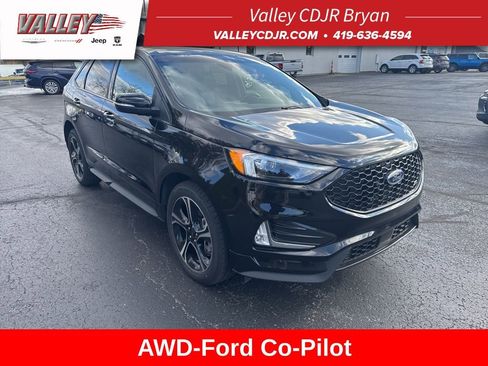 Used 2022 Ford Edge ST image 1