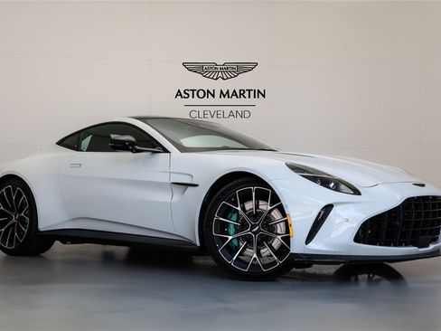 Used 2025 Aston Martin V8 Vantage Coupe image 1