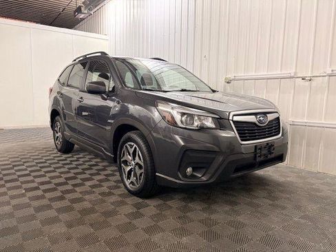 Used 2021 Subaru Forester Premium image 22