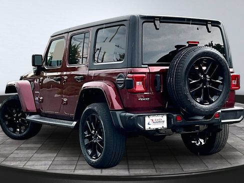 Used 2021 Jeep Wrangler Unlimited Sahara w/ Cold Weather Group AWD/4WD image 7