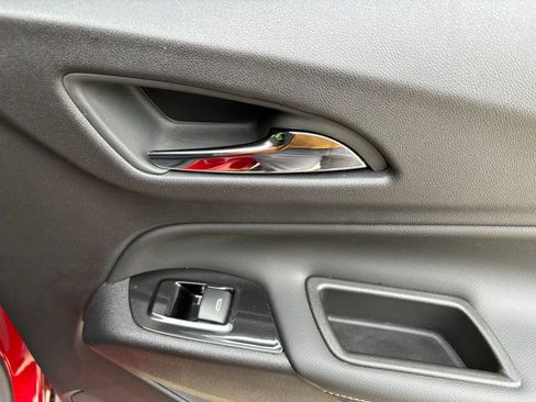 Used 2024 Chevrolet Equinox Premier AWD/4WD image 41