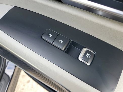 New 2025 Kia Telluride S image 11