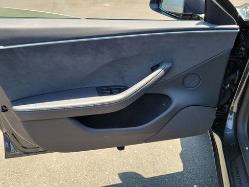 Used 2025 Tesla Model 3 Long Range AWD/4WD image 21