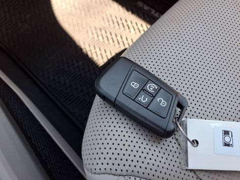 Used 2019 Volkswagen Atlas SEL Premium AWD/4WD image 19
