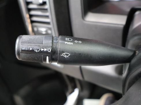 Used 2018 RAM 1500 Laramie AWD/4WD image 35