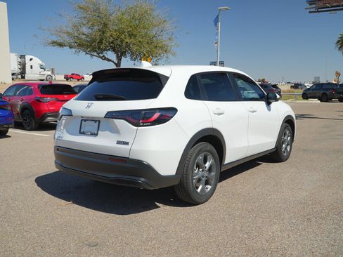 Certified 2026 Honda HR-V LX image 5