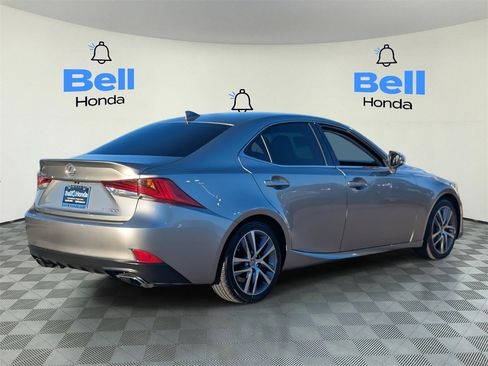 Used 2019 Lexus IS 300 image 4