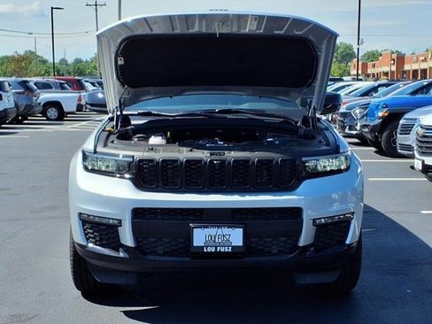 New 2025 Jeep Grand Cherokee L Limited w/ Luxury Tech Group II image 24