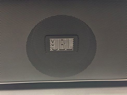 Used 2025 Toyota Sienna Limited image 15