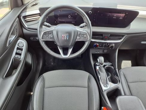 Used 2025 Buick Encore GX Preferred AWD/4WD image 5