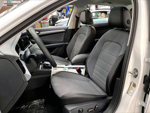 New 2026 Volkswagen Jetta SE image 11