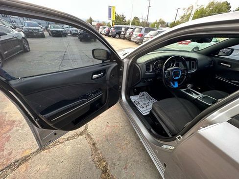 Used 2016 Dodge Charger R/T image 9