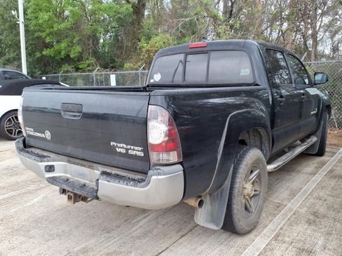 Used 2014 Toyota Tacoma PreRunner w/ SR5 Package image 8